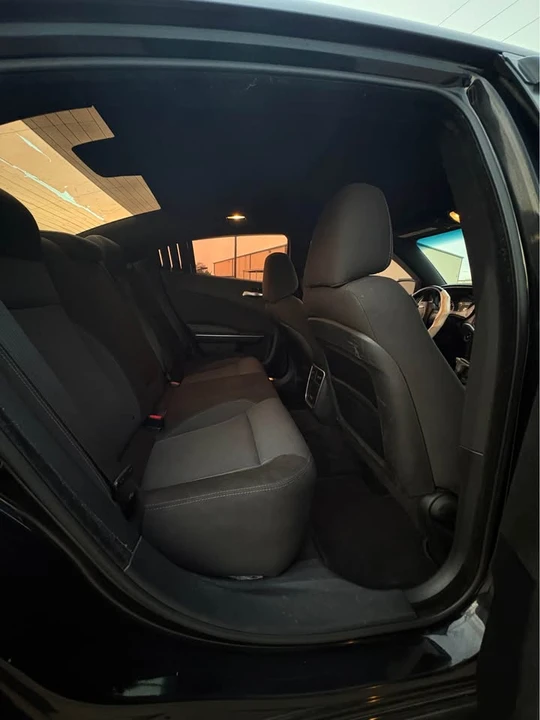 2015 Dodge Charger 7th Gen - Image 15 of 18