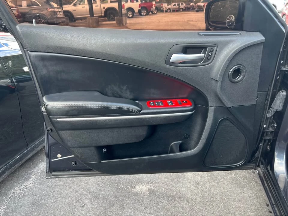 2015 Dodge Charger 7th Gen - Image 5 of 11