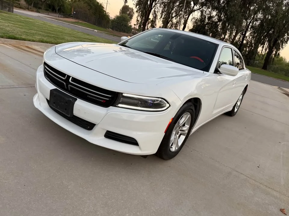2015 Dodge Charger 7th Gen - Image 9 of 20