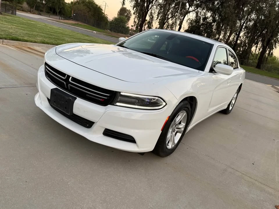 2015 Dodge Charger 7th Gen - Image 2 of 20
