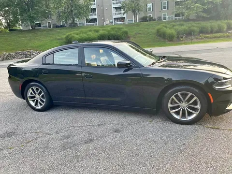 2015 Dodge Charger SXT Sedan 4D