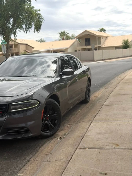 2015 Dodge Charger 7th Gen - Image 10 of 17