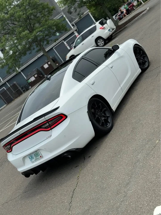 2015 Dodge Charger 7th Gen - Image 2 of 9
