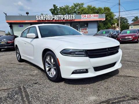 2015 Dodge Charger SXT Sedan 4D
