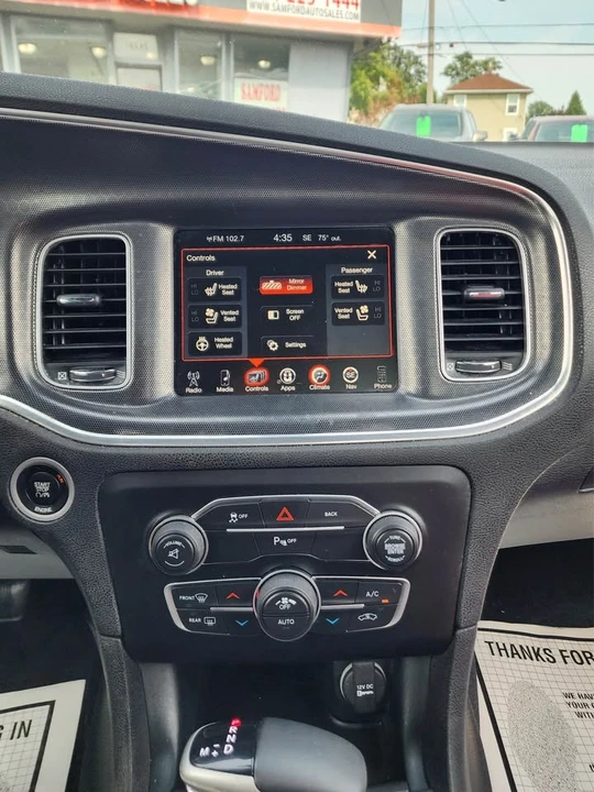 2015 Dodge Charger 7th Gen - Image 15 of 20