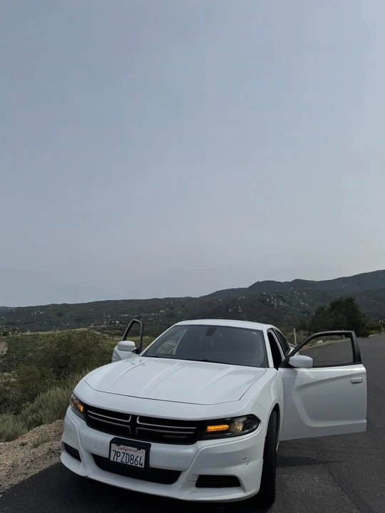 2015 Dodge Charger 7th Gen - Image 3 of 7