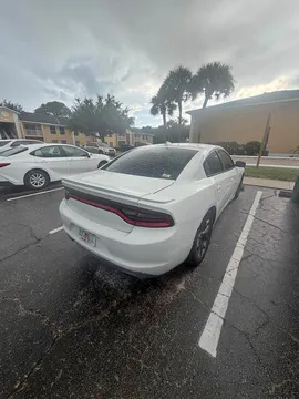 2015 Dodge Charger SXT Sedan 4D