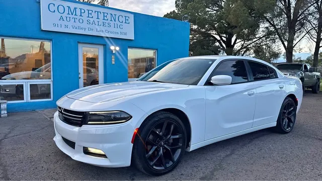 2015 Dodge Charger SXT Sedan 4D