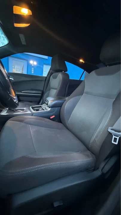 2015 Dodge Charger 7th Gen - Image 5 of 9