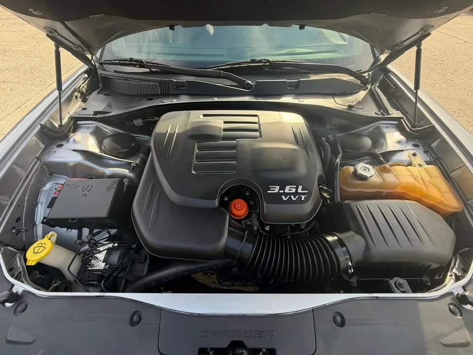 2015 Dodge Charger 7th Gen - Image 19 of 19