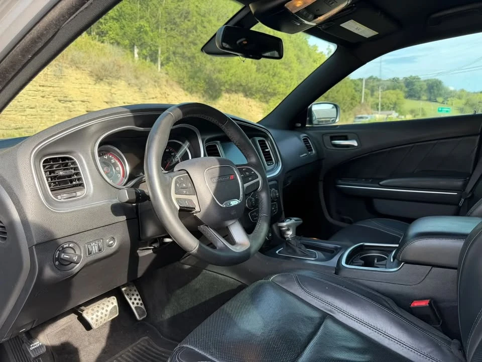 2015 Dodge Charger 7th Gen - Image 9 of 19