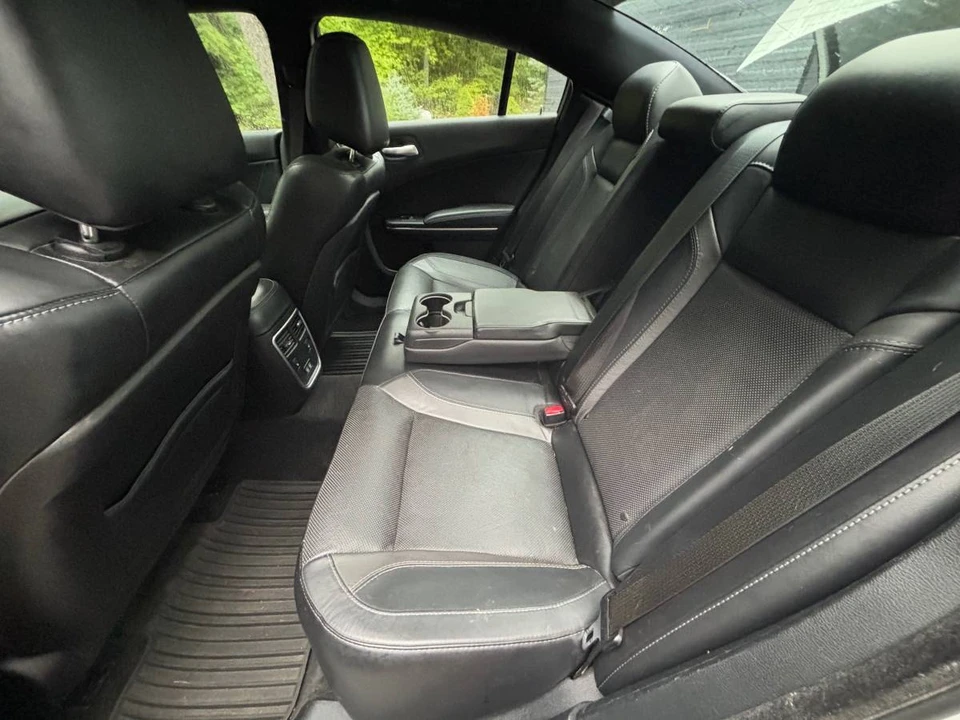 2015 Dodge Charger 7th Gen - Image 4 of 8