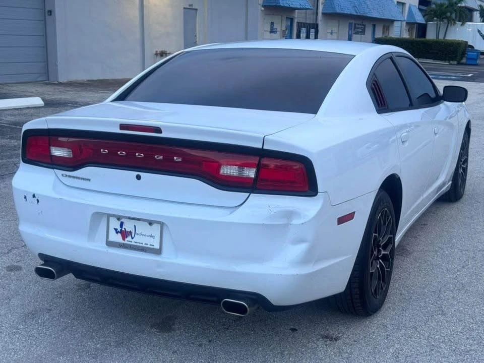 2015 Dodge Charger SRT & 392 7th Gen - Image 3 of 11