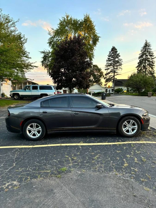 2015 Dodge Charger 7th Gen - Image 3 of 9