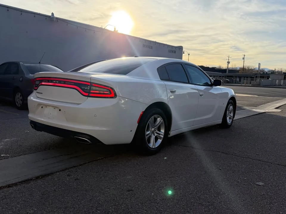 2015 Dodge Charger 7th Gen - Image 5 of 15