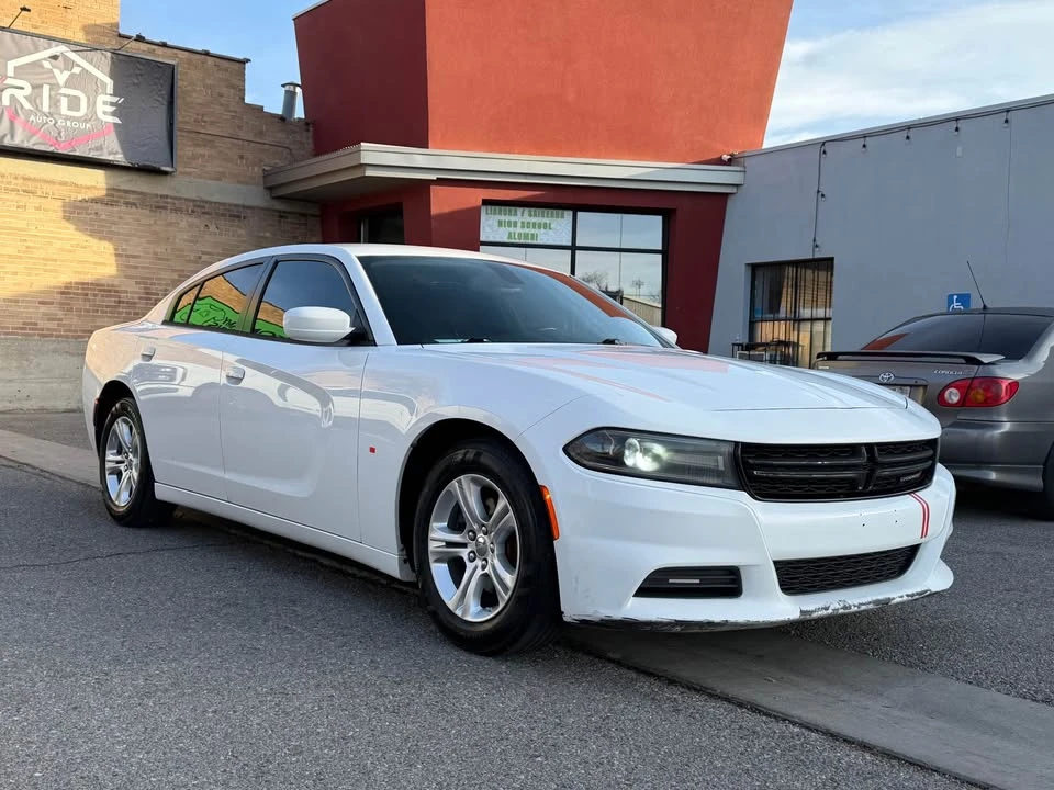 2015 Dodge Charger 7th Gen - Image 4 of 15