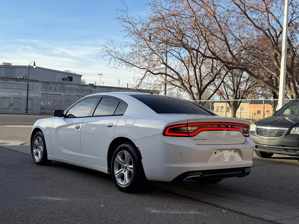 2015 Dodge Charger 7th Gen - Image 3 of 15