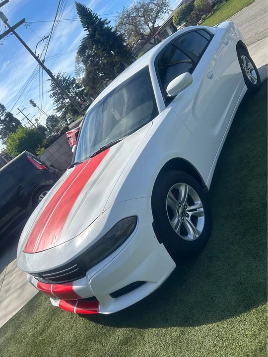 2015 Dodge Charger 7th Gen - Image 3 of 15