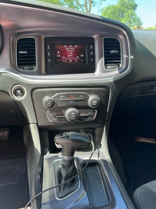 2015 Dodge Charger 7th Gen - Image 16 of 20