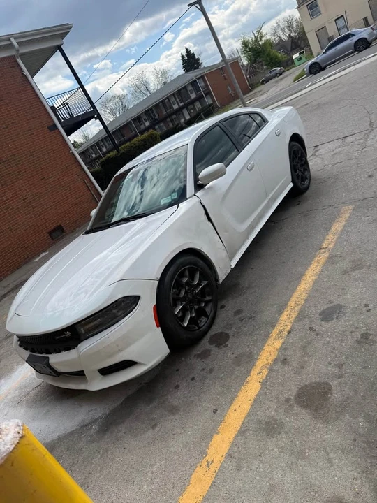 2015 Dodge Charger 7th Gen - Image 2 of 8