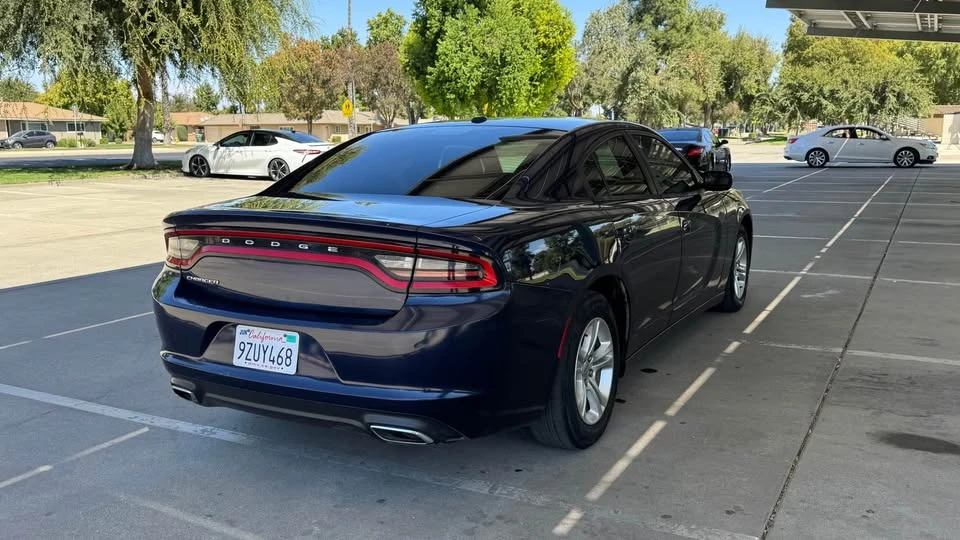 2015 Dodge Charger 7th Gen - Image 5 of 12