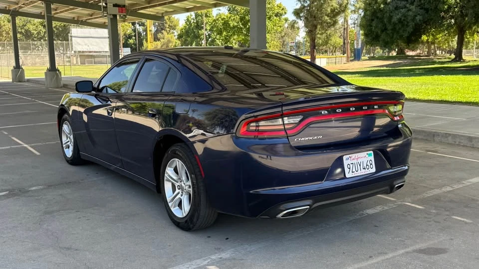 2015 Dodge Charger 7th Gen - Image 4 of 12