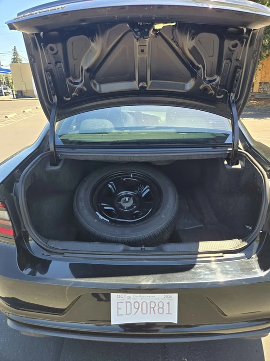 2015 Dodge Charger 7th Gen - Image 10 of 16