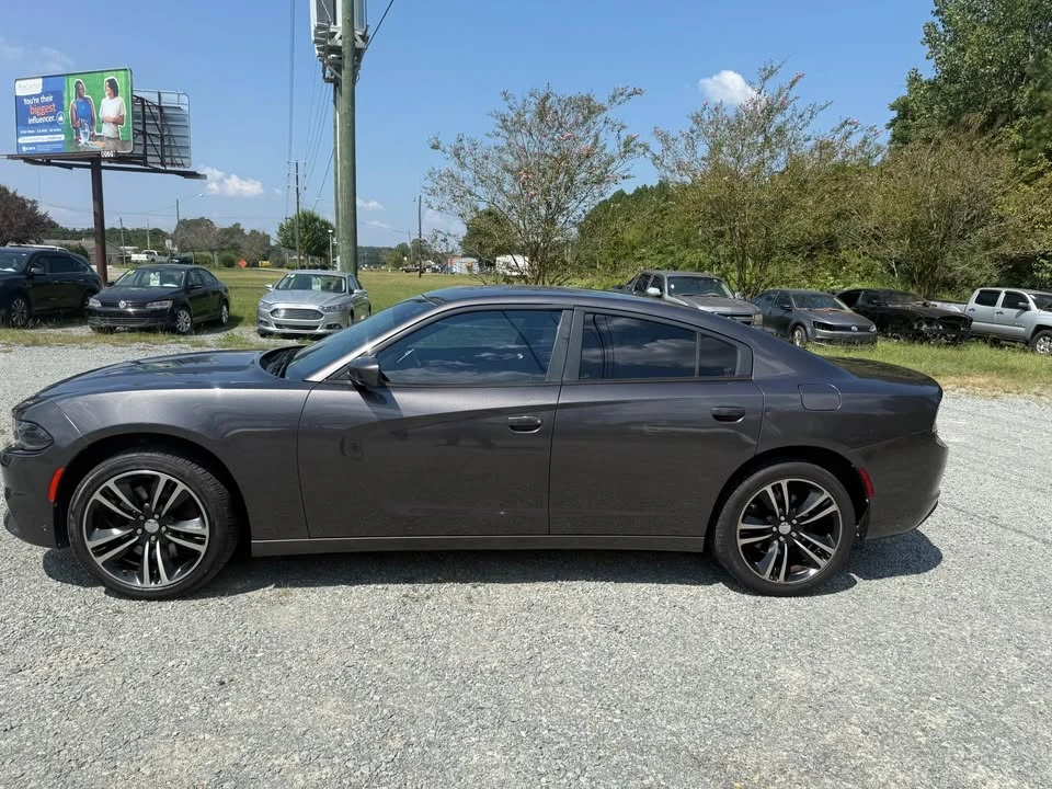2015 Dodge Charger 7th Gen - Image 5 of 16
