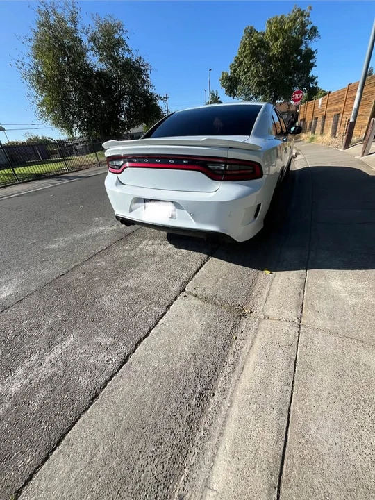 2015 Dodge Charger 7th Gen - Image 5 of 9