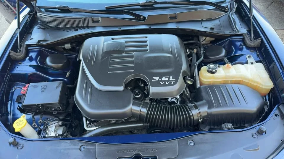 2015 Dodge Charger 7th Gen - Image 17 of 19