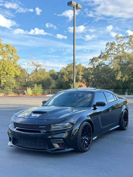 2015 Dodge Charger SRT Hellcat 7th Gen - Image 2 of 13