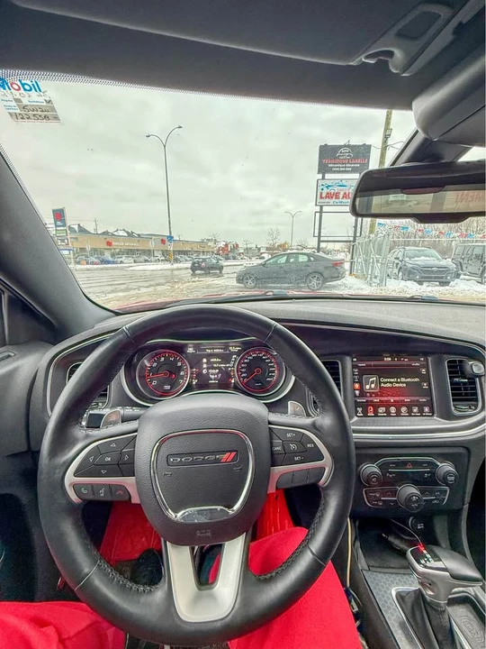 2015 Dodge Charger 7th Gen - Image 10 of 17