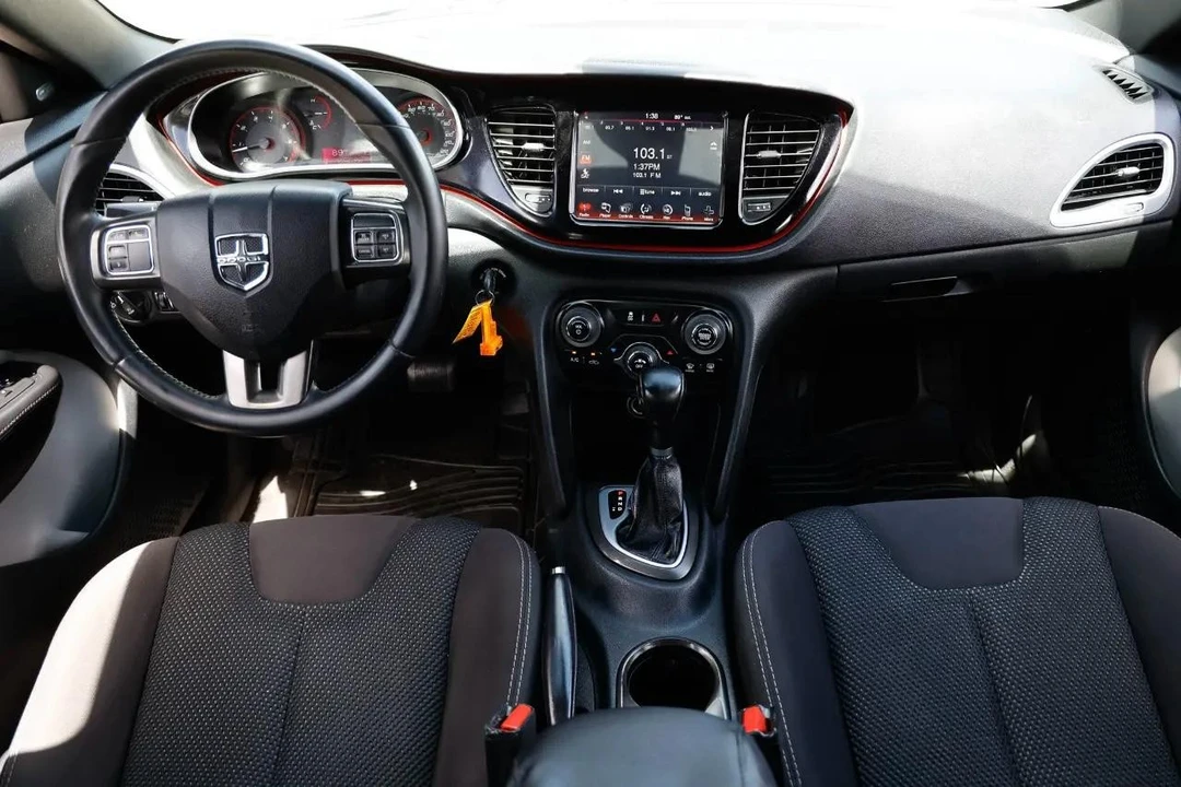 2015 Dodge Dart PF - Image 2 of 31