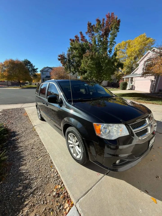 2015 Dodge Caravan - Image 4 of 6