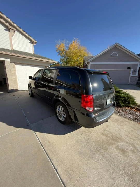2015 Dodge Caravan - Image 3 of 6