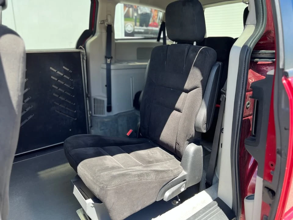 2015 Dodge Caravan - Image 11 of 20