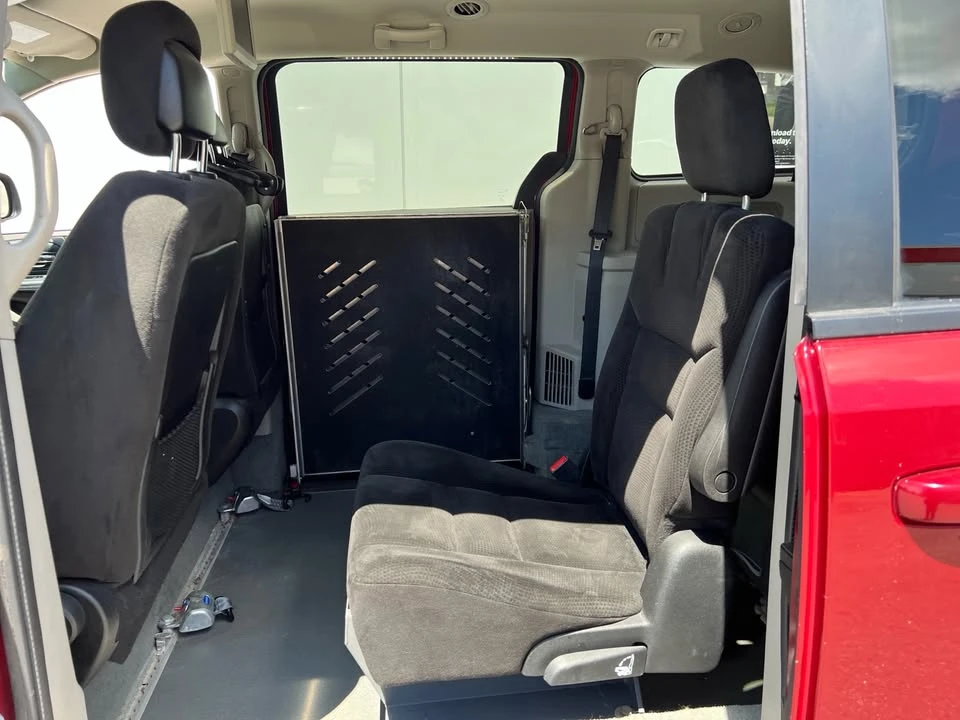 2015 Dodge Caravan - Image 15 of 20