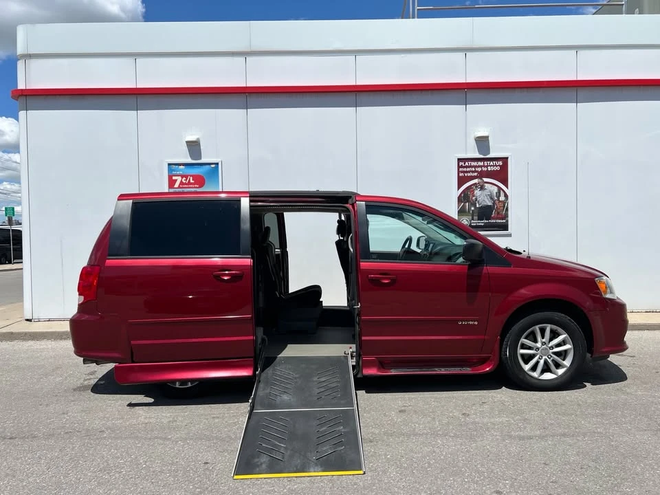 2015 Dodge Caravan - Image 2 of 20