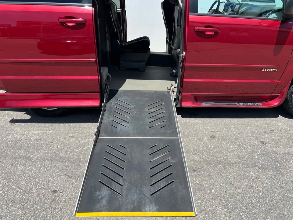 2015 Dodge Caravan - Image 4 of 20