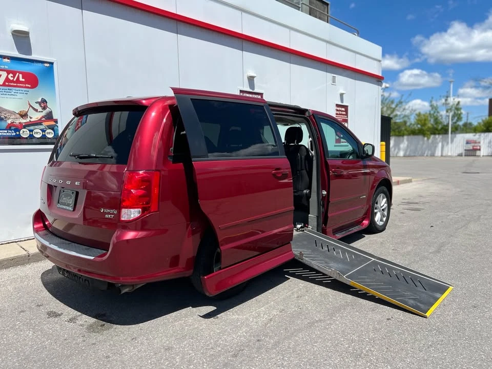 2015 Dodge Caravan - Image 5 of 20