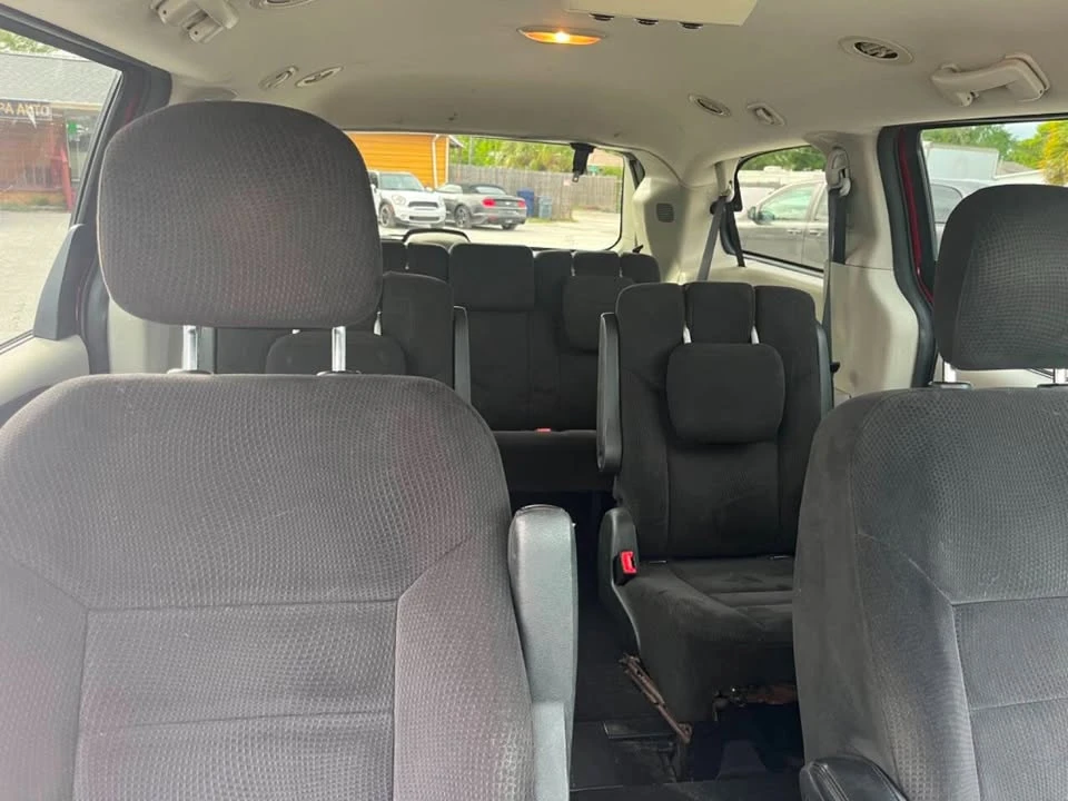 2015 Dodge Caravan - Image 10 of 18