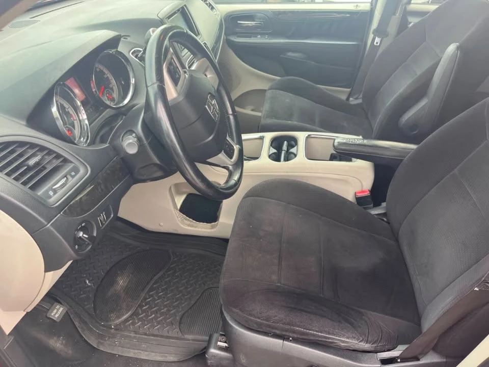 2015 Dodge Caravan - Image 13 of 18