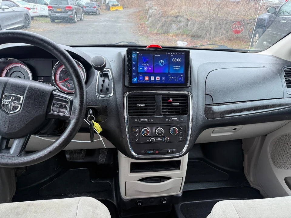 2015 Dodge Caravan - Image 10 of 19