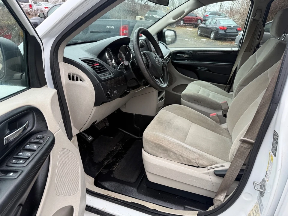 2015 Dodge Caravan - Image 9 of 19