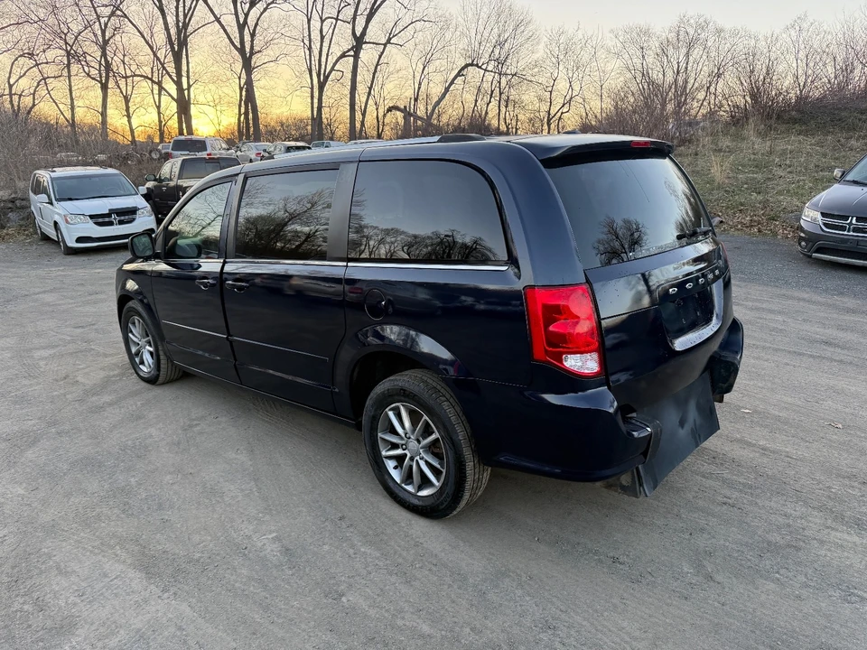 2015 Dodge Caravan - Image 4 of 19