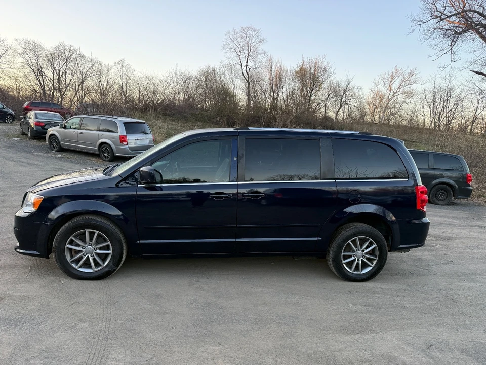 2015 Dodge Caravan - Image 3 of 19