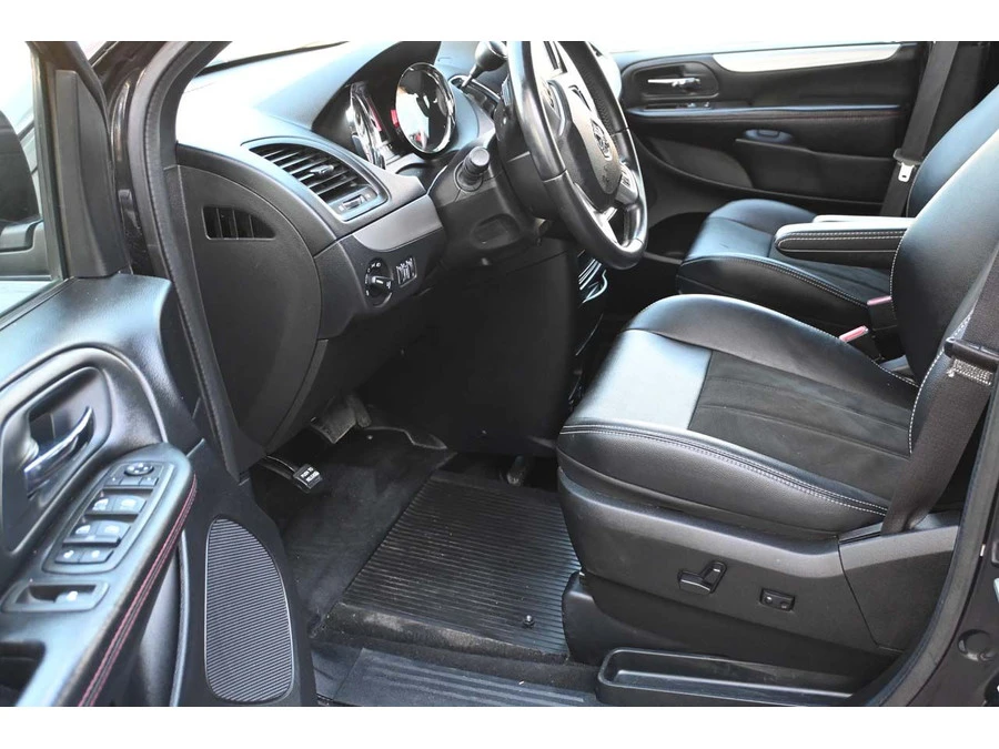 2015 Dodge Caravan - Image 11 of 21