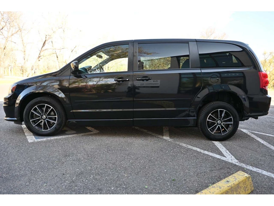 2015 Dodge Caravan - Image 9 of 21