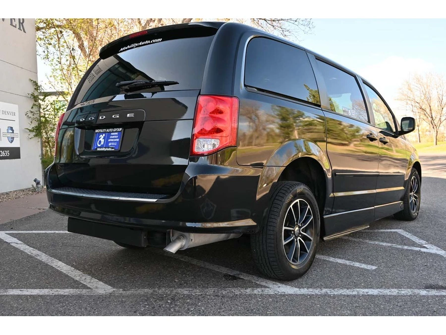 2015 Dodge Caravan - Image 6 of 21