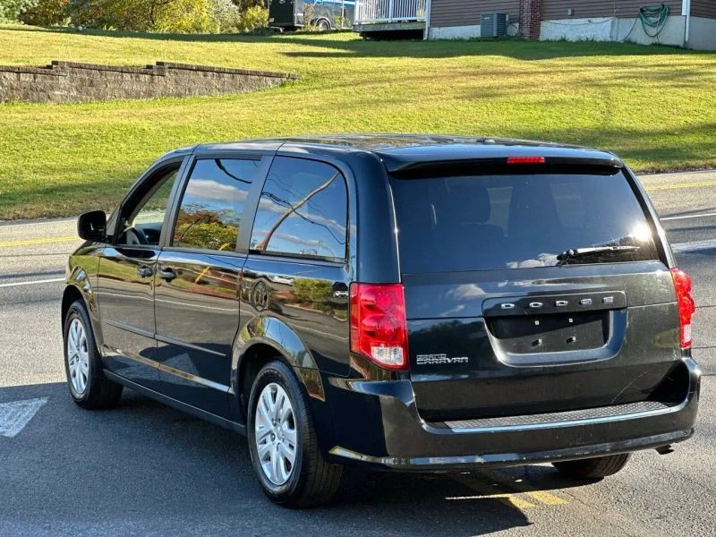 2015 Dodge Caravan - Image 7 of 12